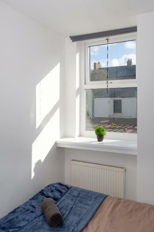 3 Bedroom Apartment Newcastle City Centre Exterior photo