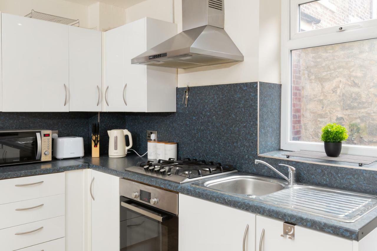 3 Bedroom Apartment Newcastle City Centre Exterior photo