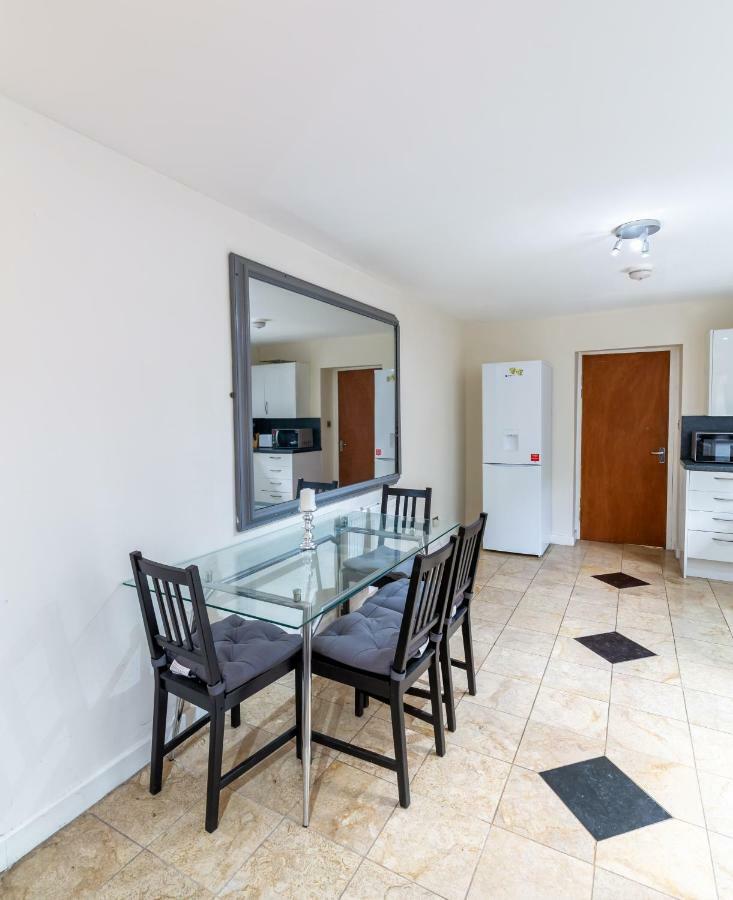 3 Bedroom Apartment Newcastle City Centre Exterior photo
